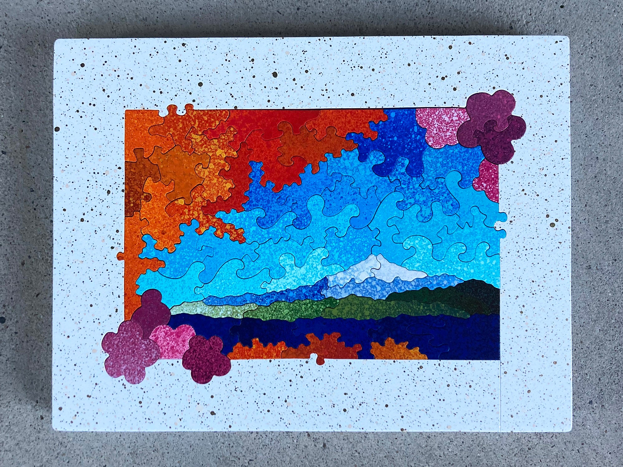 Mt. Fuji (White-Gold)