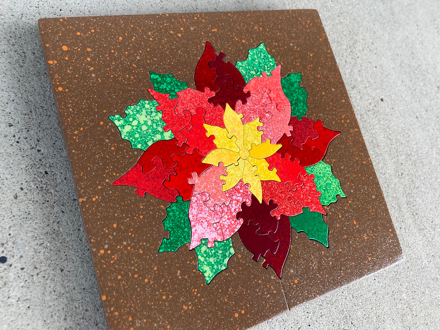 Poinsettia (Chestnut)